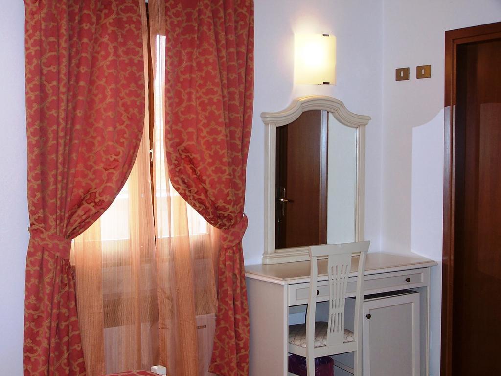 Hotel Carancini سالسوماجّوري تيرمي المظهر الخارجي الصورة