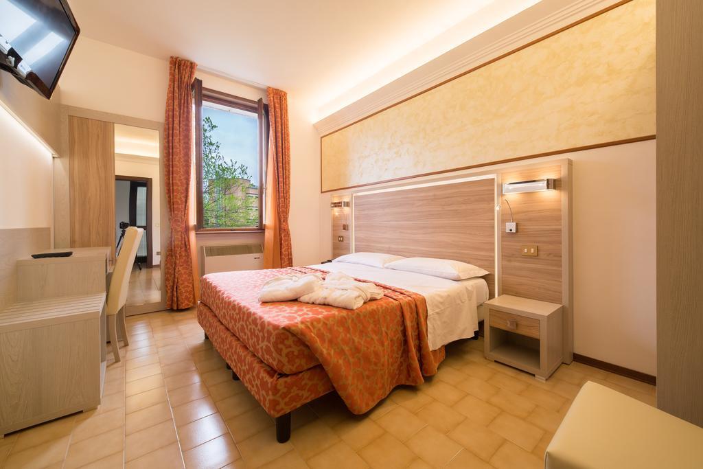 Hotel Carancini سالسوماجّوري تيرمي المظهر الخارجي الصورة